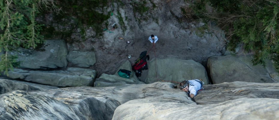 185343