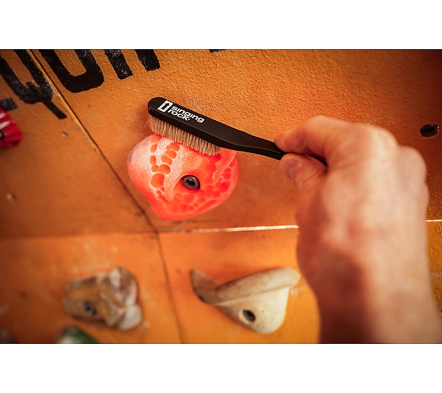 C0109BX00 – CHALK BRUSH – black